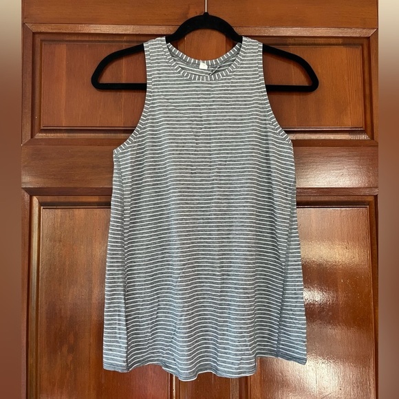 Lululemon All Tied Up Tank - Picture 5 of 14